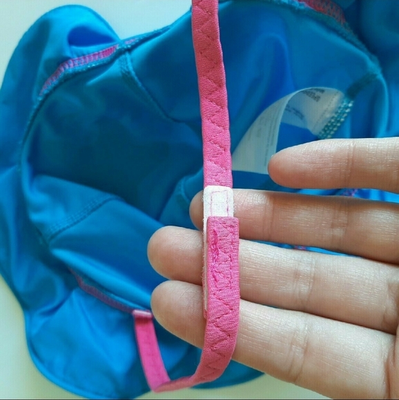 SPEEDO block the burn 50 sun hat with chin strap - Picture 5 of 7